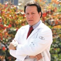 Dr Raúl González